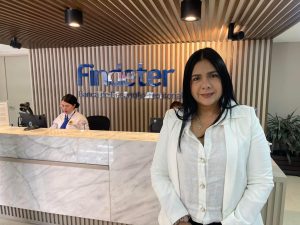 Alcaldesa de la Zona Bananera busca apoyo de Findeter para impulsar proyectos en la Municipalidad